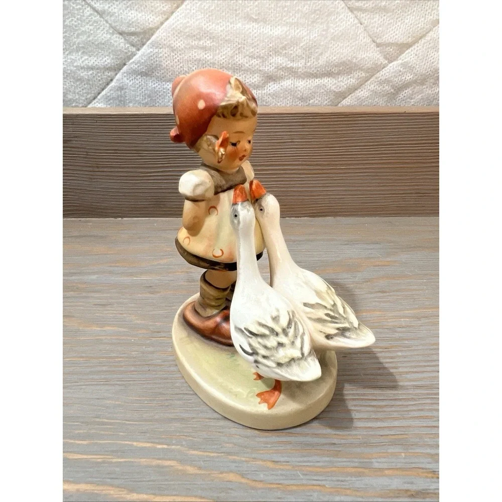 Vintage Hummel Goebel Goose Girl 47‎ 3/0 TMK-3!  Stylized Bee!  1960s